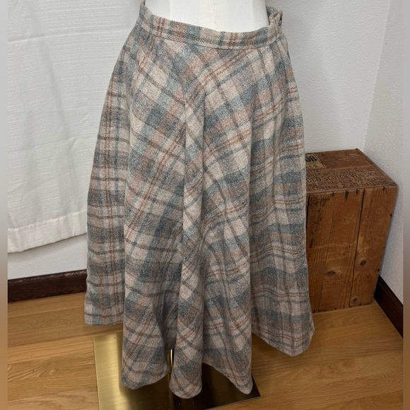 VTG 70s Patty Woodard California Women's 100% Virgin Wool Suit. - Picture 13 of 17